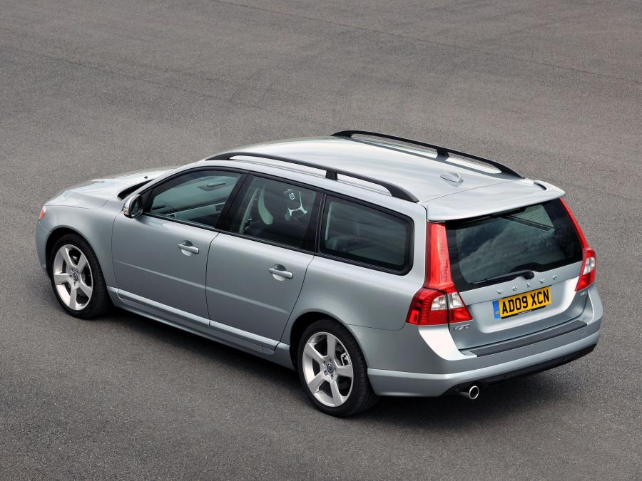  Volvo V70 R-Design 2009 года  (UK) (фото 12 из 15)